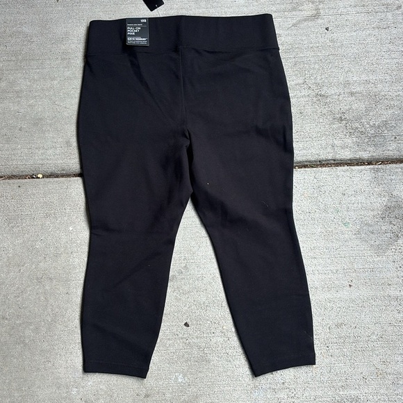 Torrid Pull On Pixie Pants - Picture 6 of 11